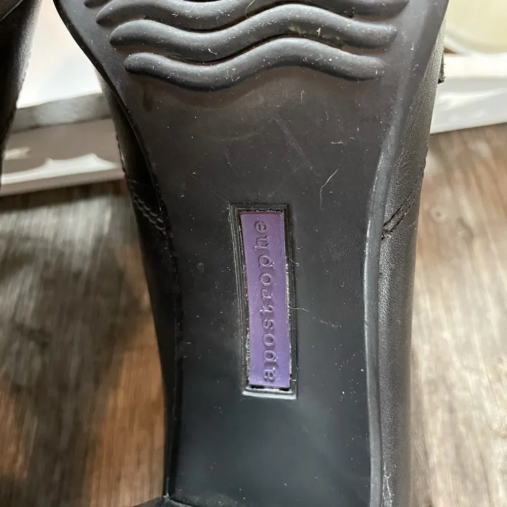 Apostrophe Bina Black Leather Buckle Heels EUC